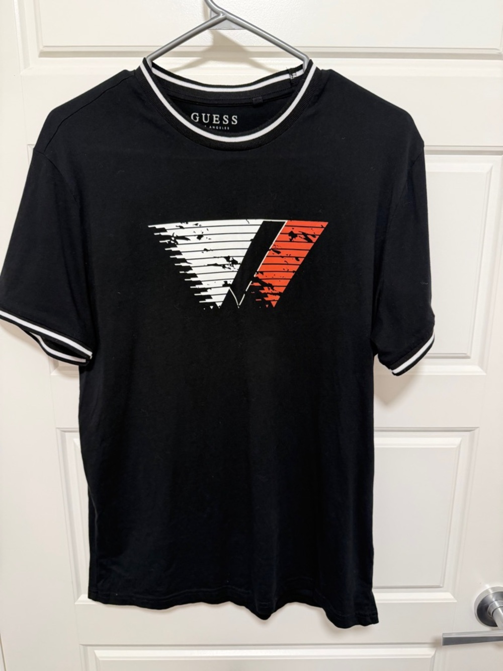 GUESS Los Angeles Men’s Black Graphic T-Shirt – Size M